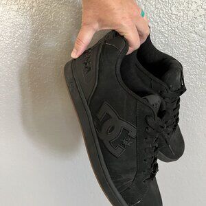 DC Size 9 DC Shoes Men's All Black Skate Sneakers Classic Low Top Skateboarding